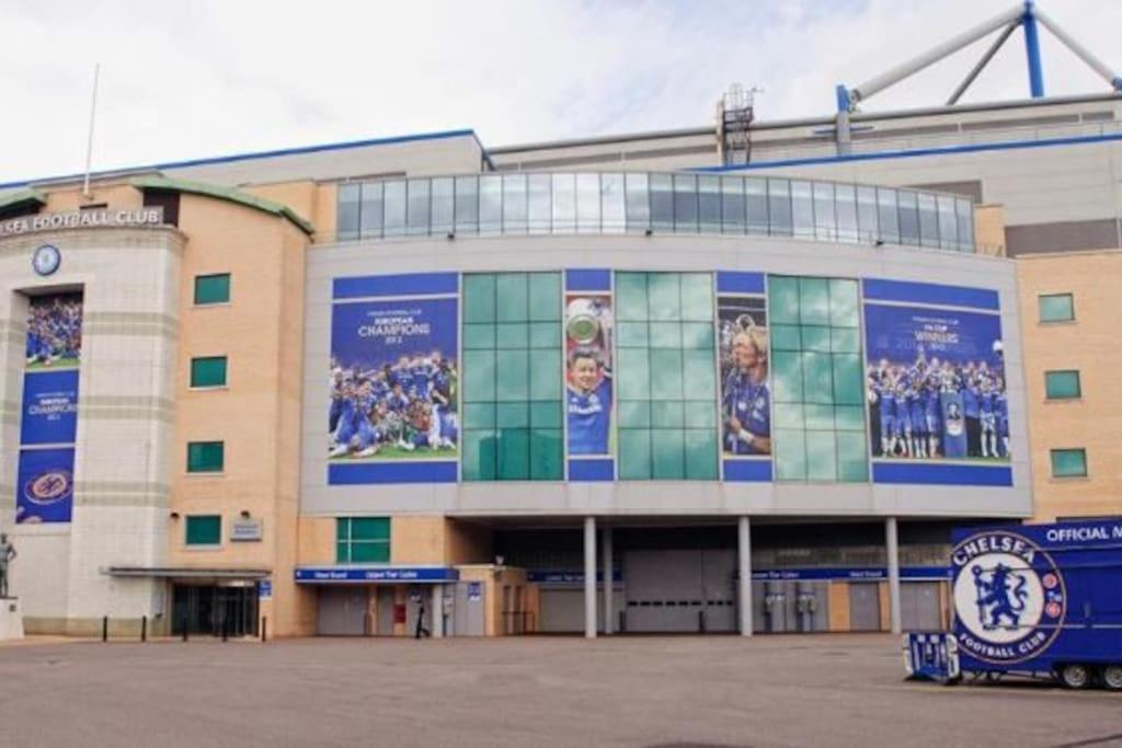 Cozy Studio Opposite Chelsea Stadium Londra Exterior foto
