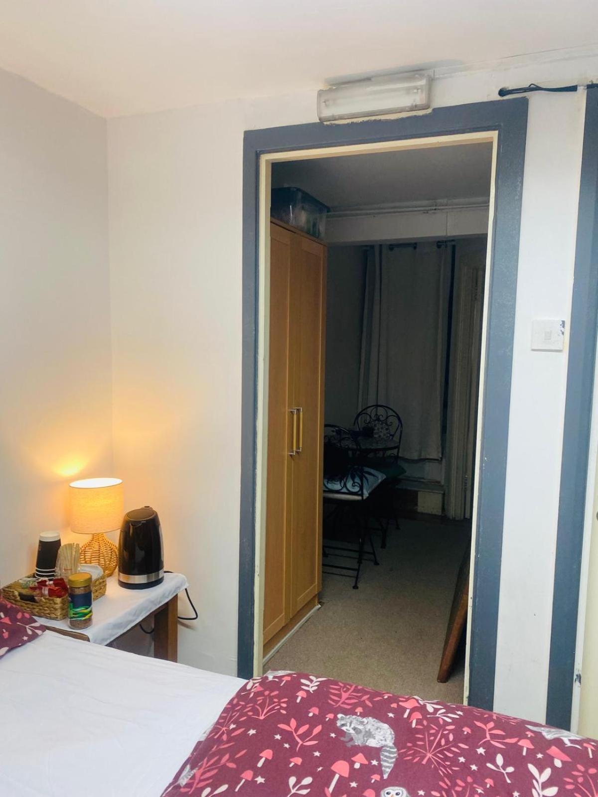 Cozy Studio Opposite Chelsea Stadium Londra Exterior foto